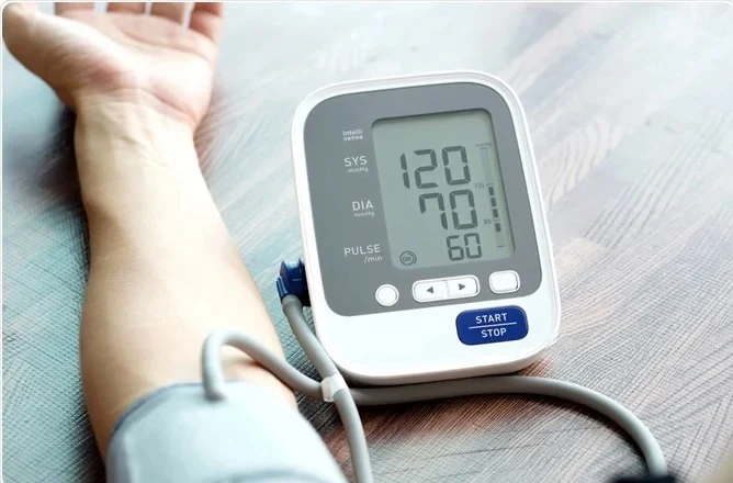دستگاه فشار خون دستی بخریم یا دیجیتال؟